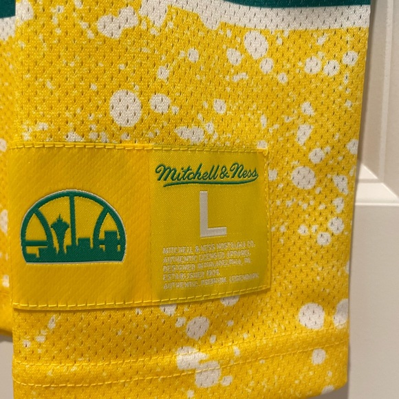 NWT - Seattle Supersonics Jersey - Large - Picture 2 of 4